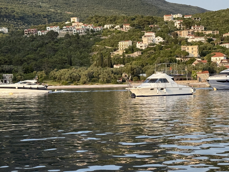 Kuca 130 metara od plaze Zanjice 1 minut do vode