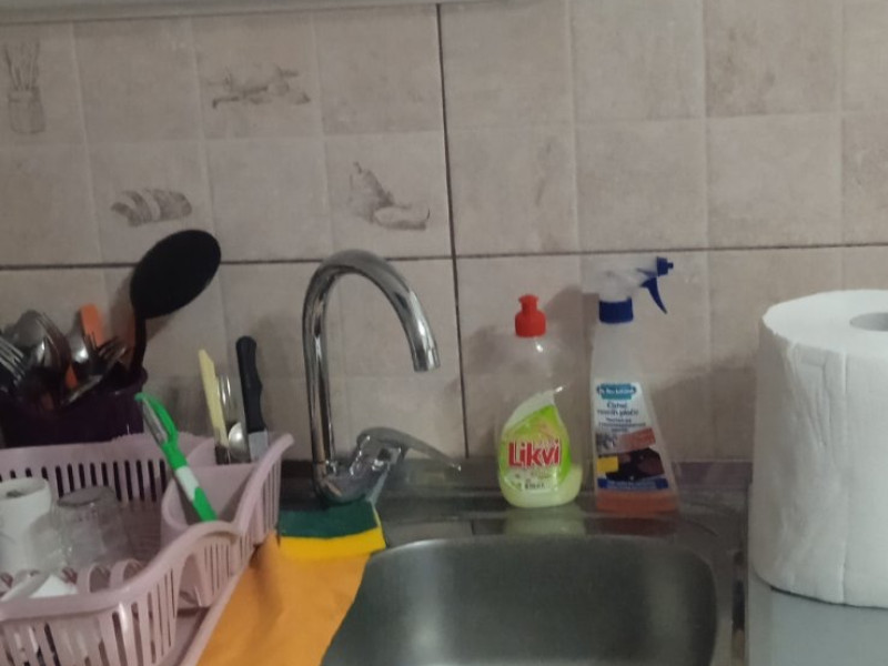 Trosoban stan blizu mora 180000